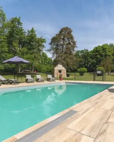 Jura-Gite-cascades-des tufs-2-pieces-piscine.vacances-mer-montagnes