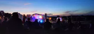 Festival de la Paille 2025 réussi ? Gîtes et chalets confort à Métabief, Pontarlier, Morteau. Fini le camping, place au vrai lit ! Réservez vite.