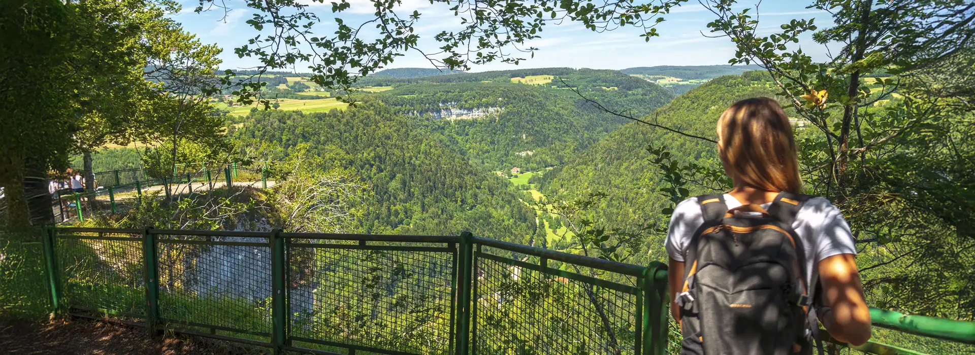 Référence BFC_0020089.jpg Légende Belvédère de la roche du Prêtre : Cirque de Consolation (ou Val de Consolation) Crédit obligatoire Alain DOIRE / BFC Tourisme