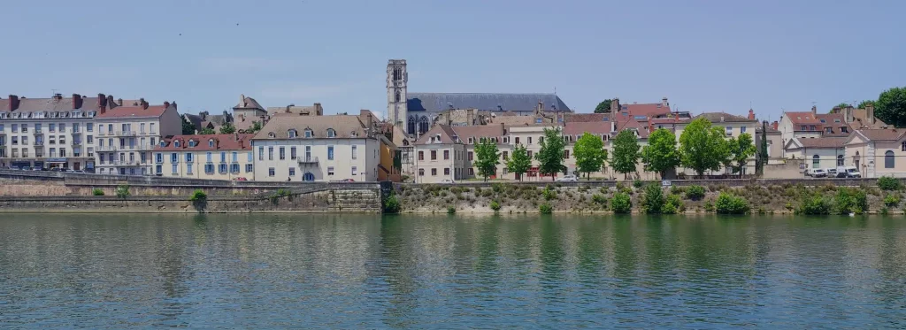 Gîtes ou chalets Saône-et-Loire clairement LE bon plan 2025